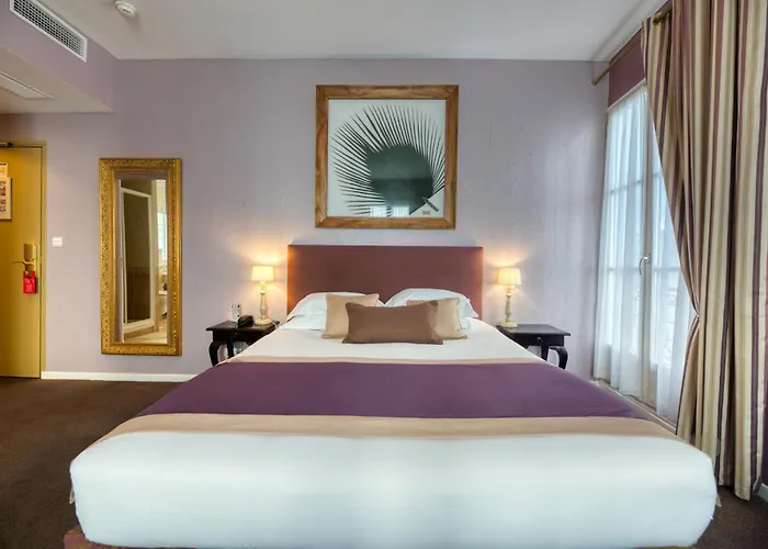 Hotel D'Aragon - Place De La Comedie
